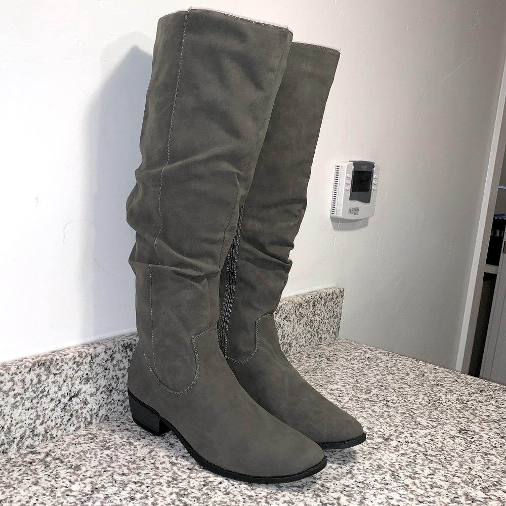 Gray Faux Leather Slouchy Flat Boots Size 10
